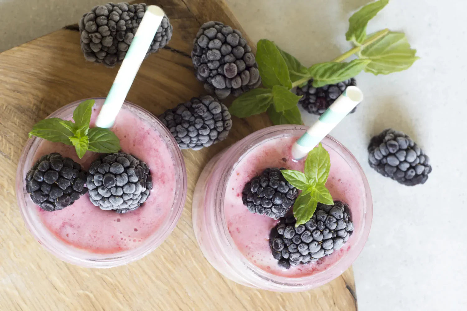 Björnbär, blåbär och kollagen smoothie